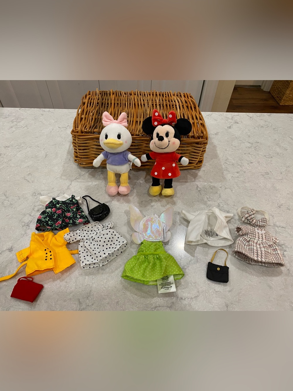 Lot of Disney Nuimos Daisy Duck and Minnie Mouse and 4 Outfits